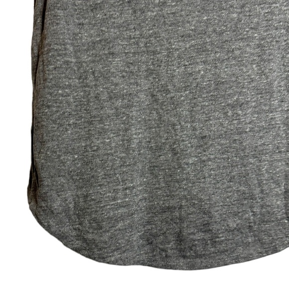 Chaser Ribbed Knit Scoop Neck Curved Hem Distressed Heather Short Sleeve Shirt M - Picture 9 of 16